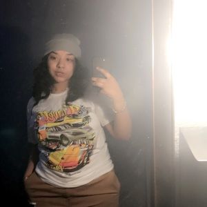 Meet your Posher, Laisha